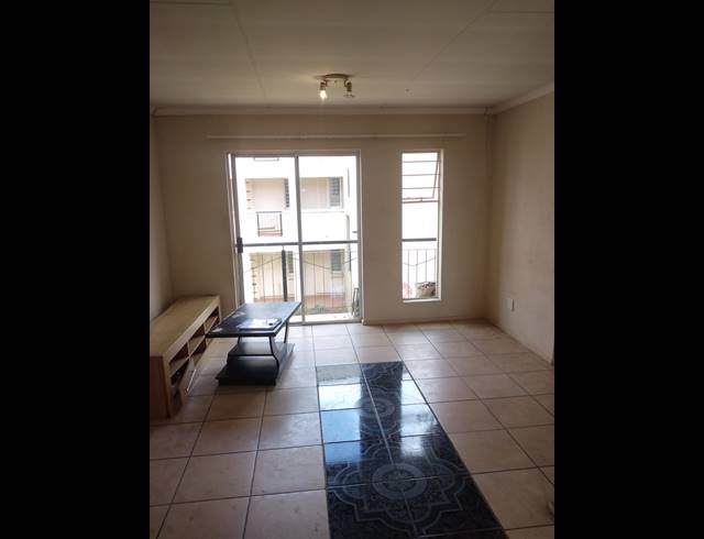 2 bed property to rent in KLIPPOORTJE